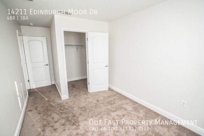 Building Photo - Spacious and Modern 4-Bedroom Home with a ...