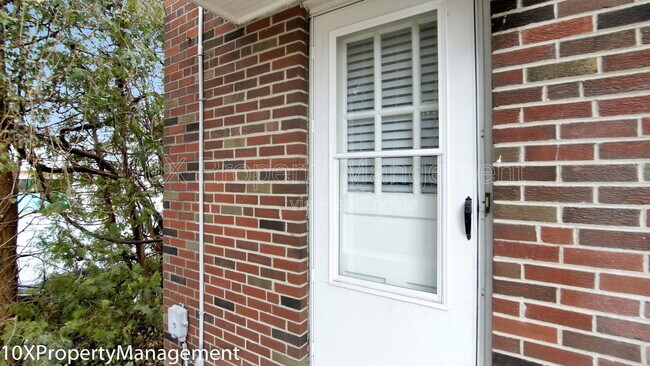 Building Photo - 2909 Sullivant Ave