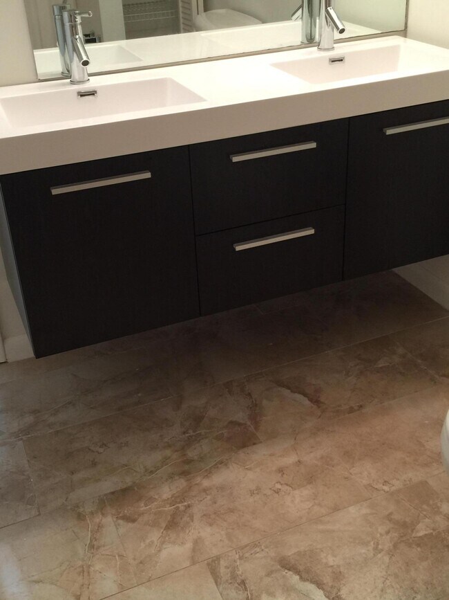 Building Photo - 6654 Villa Sonrisa Dr