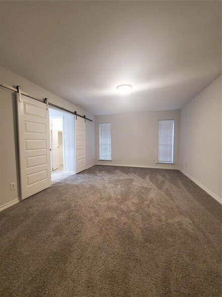 Building Photo - 1616 Scottsdale Dr