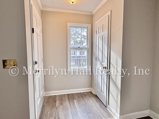 Building Photo - 122 Jefferson Pl