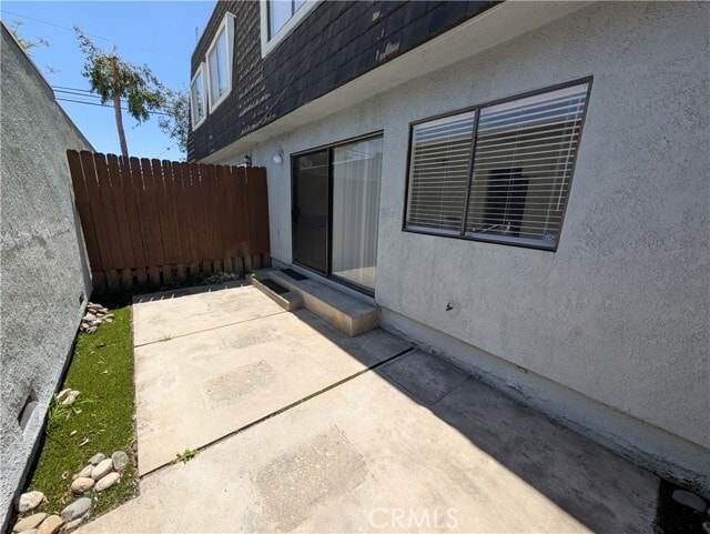 Building Photo - 2620 Huntington Dr