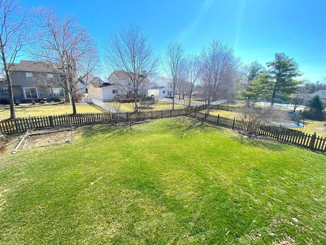 Building Photo - 5 Bed 3.5 Bath Chesterfield Charmer