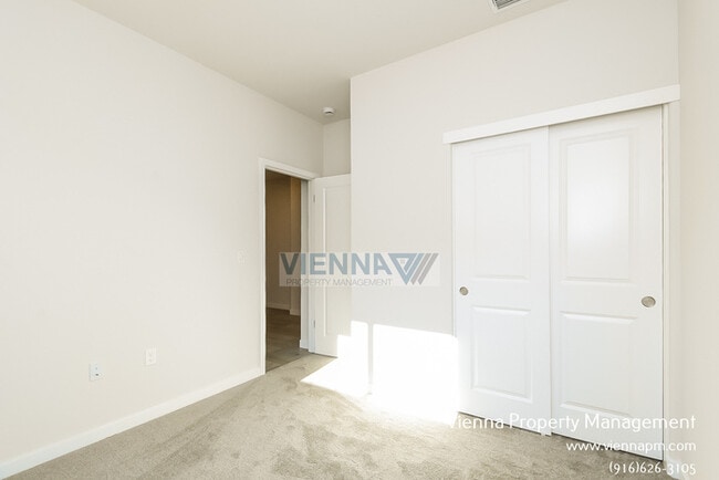 Building Photo - 3935 Prairie Blues St