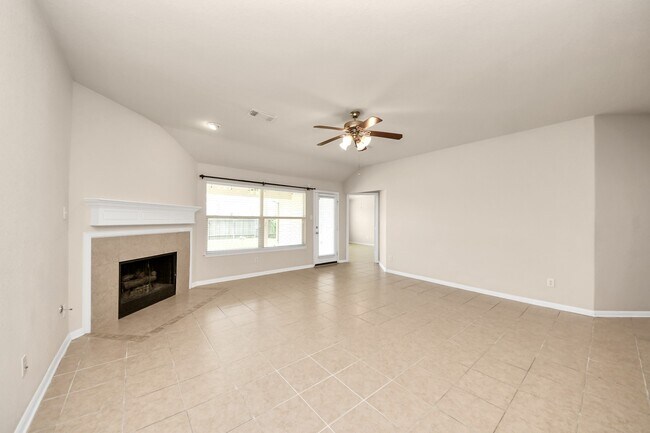 Building Photo - 7730 Trail Hollow