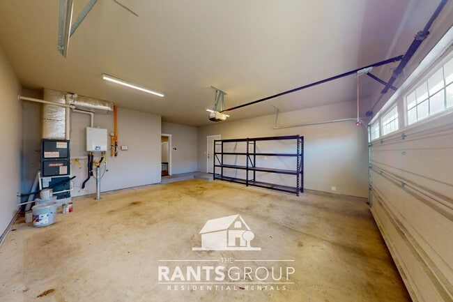 Building Photo - Bright 3-Bedroom, 2-Bathroom Rambler in Olympia!