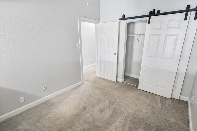 Building Photo - 7820 Seawall Blvd