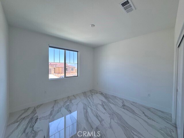 Building Photo - 25061 River Peak Dr
