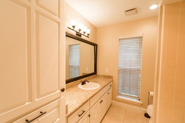 Building Photo - 14816 Sopras Cir