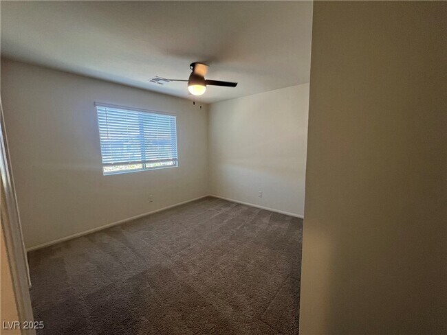 Building Photo - 89 Palm Pk Ct