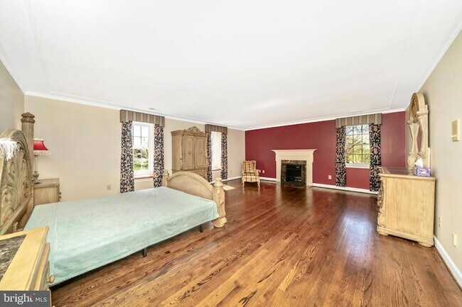 Building Photo - 12929 Esworthy Rd