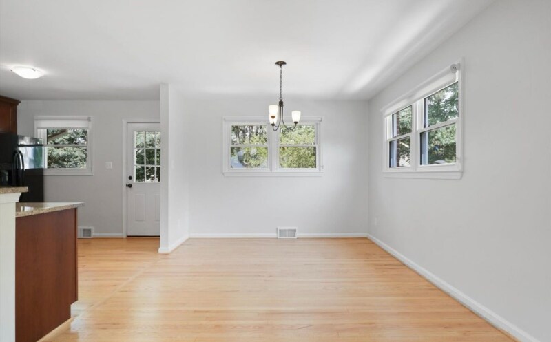 Building Photo - 5954 Kedron St