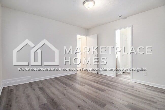 Building Photo - 4826 Mainstreet Valley Trce