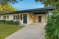 Building Photo - 1418 Beatrice Dr