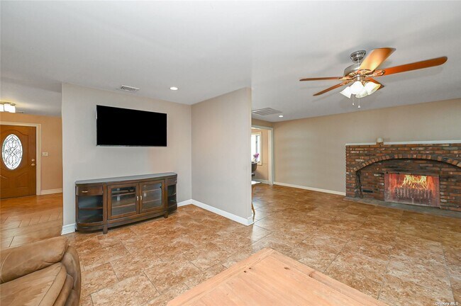 Building Photo - 316 Kimberly Pl