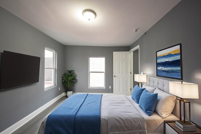 Building Photo - "Charming 2-Bed, 2-Bath Duplex at 119 North Colorado Ave – Your Cozy 1008 Sq Ft Home Awaits!"