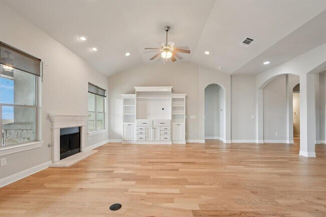 Building Photo - 22316 Verbena Pkwy