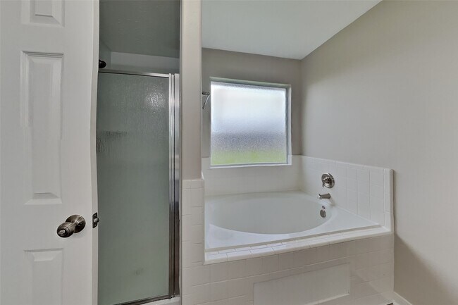 Building Photo - 4614 Bridgestone Path Dr
