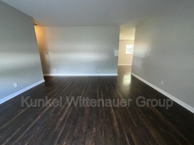 Building Photo - 209 Whitehall Dr