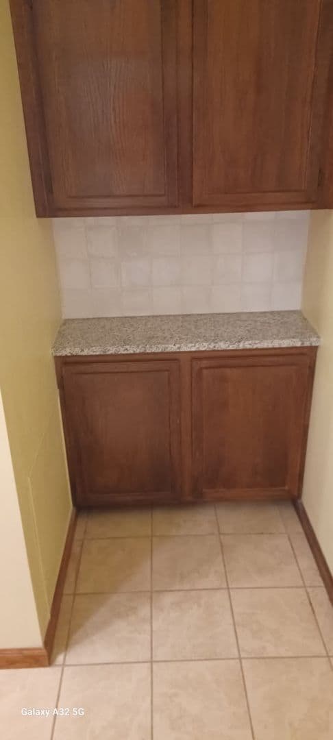 Building Photo - Available now. Beautiful 4BR/2.5BA Home Av...