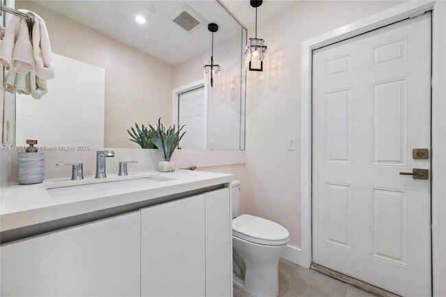 Building Photo - 14740 SW 83rd Pl
