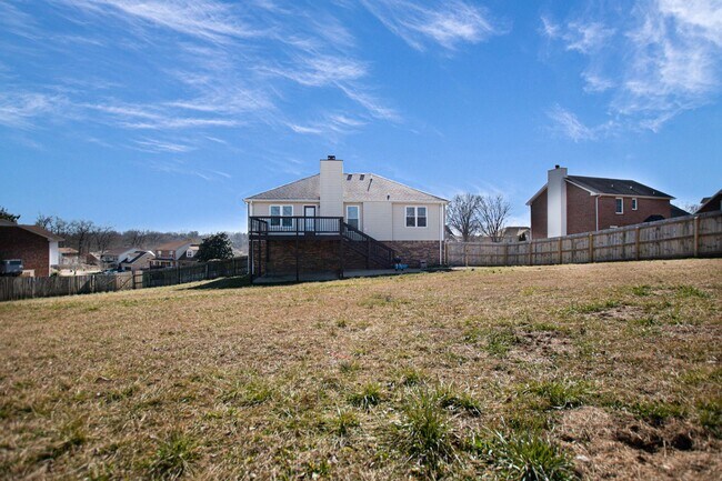 Building Photo - Pet Friendly Four Bedroom with Basement!
