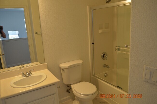 Building Photo - 16777 English Country Trail