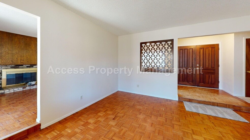 Building Photo - 1441 Montclair Dr