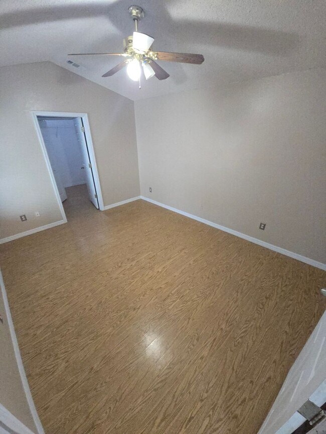 Building Photo - 3/2 Home in Valrico ***MOVE-IN SPECIAL/$500 OFF 2ND MONTH!!***