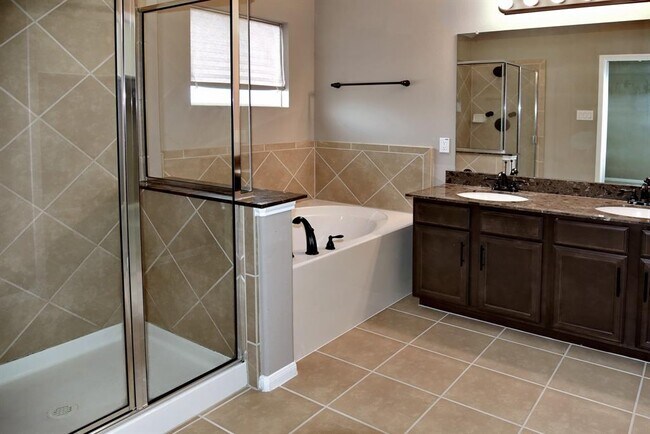 Building Photo - 9242 Solvista Pass Ln