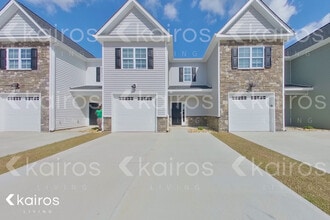 Building Photo - 3717 Oak Leaf Wy