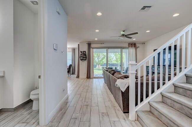 Building Photo - 19742 Split Rail Run