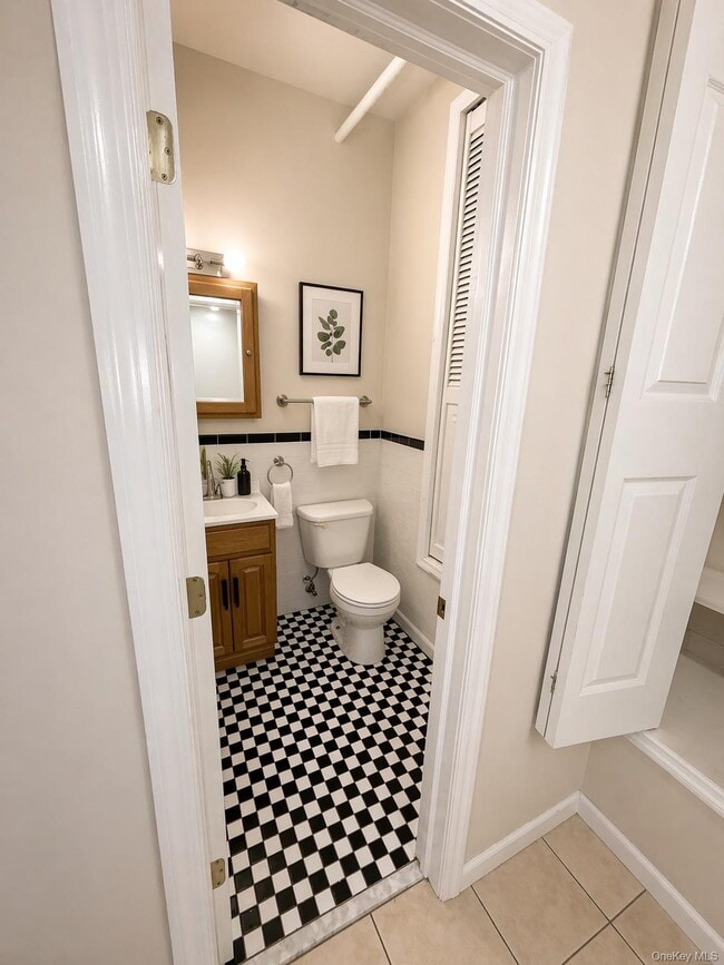 Building Photo - 2757 Long Beach Rd