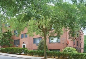 Building Photo - 205 Kent St