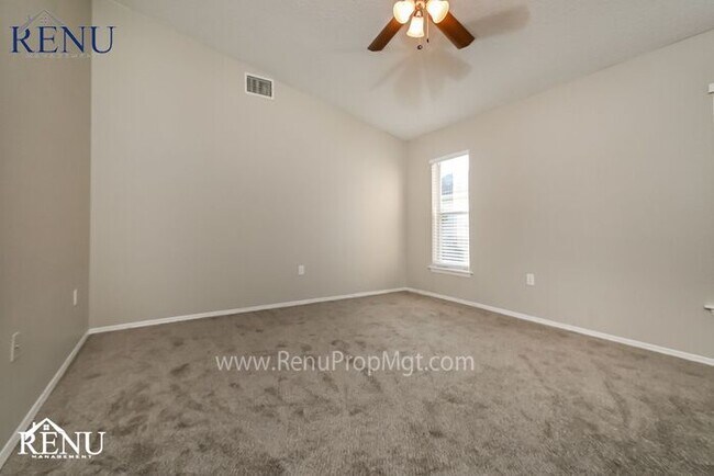Building Photo - This home is available for NO CONTACT show...