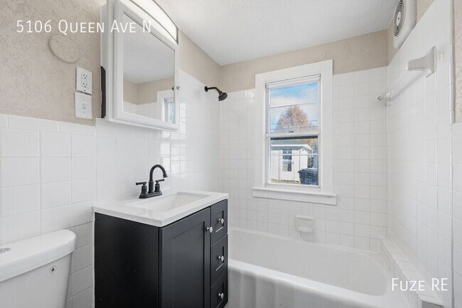 Building Photo - 5106 N Queen Ave