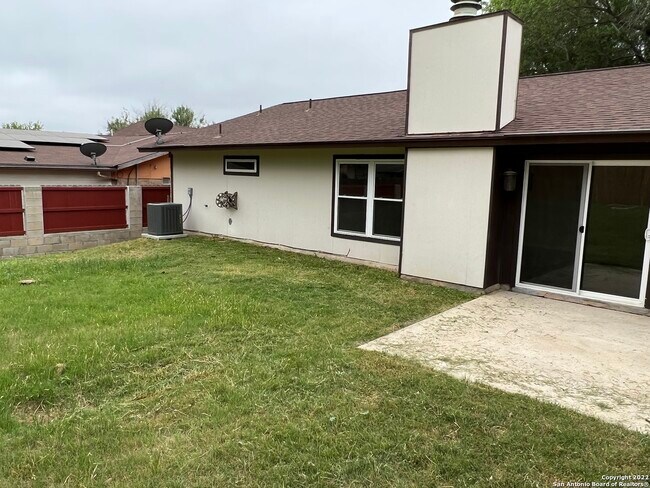 Building Photo - 1018 Ericson Dr