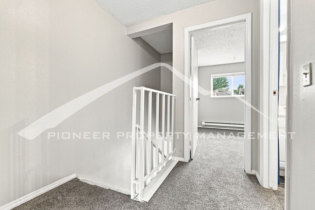 Building Photo - 7885 Barbara Ann Dr