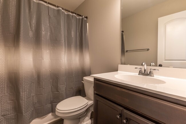 Building Photo - 270 Breakwater Dr