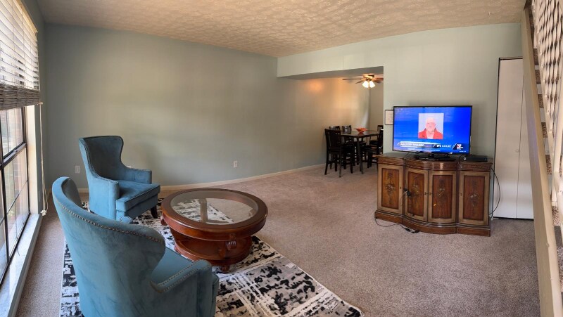 Building Photo - 408 Halia Crest