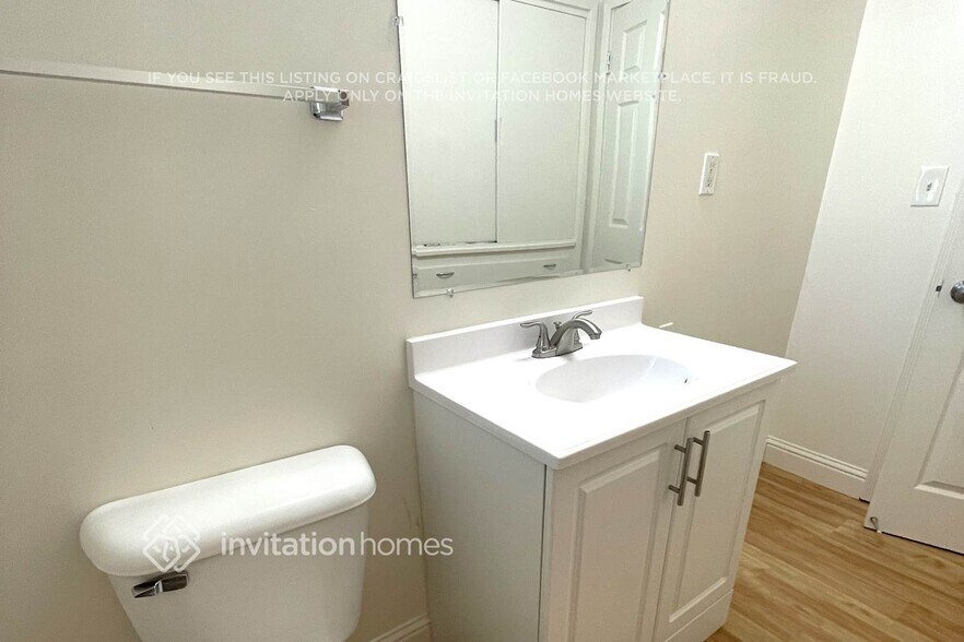 Building Photo - 3096 Yellowstone Ln