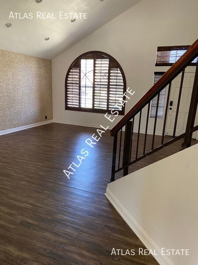 Building Photo - 2363 W Hemlock Court