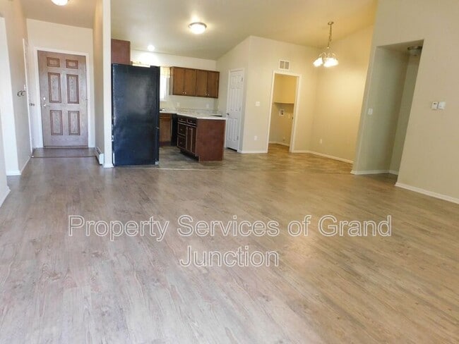 Building Photo - 3154 Glendam Drive
