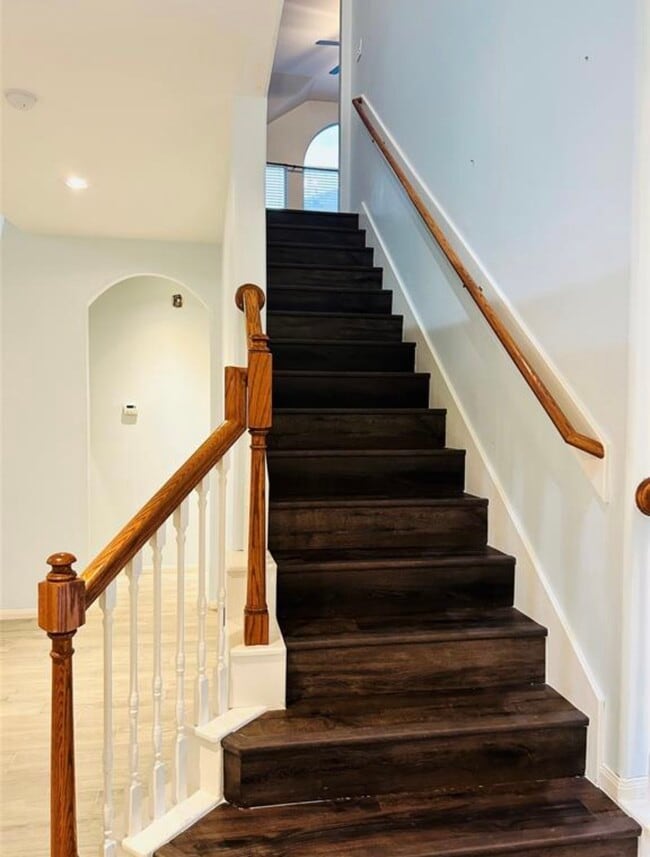 Building Photo - 9539 Still Cove Ln