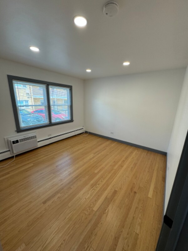Building Photo - 5920 N Odell Ave
