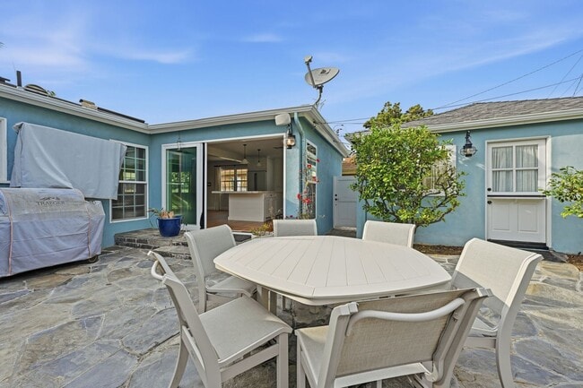 Building Photo - MISSION BAY 4-BED/3-BATH - 3 MIN WALK TO BAY