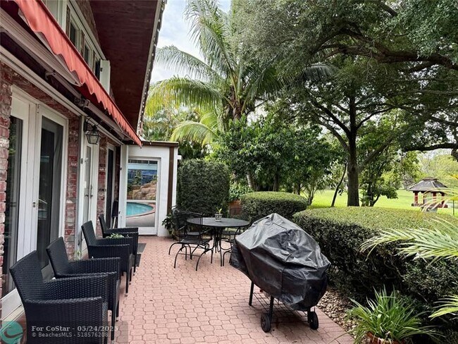 Building Photo - 3060 NW 107th Ave
