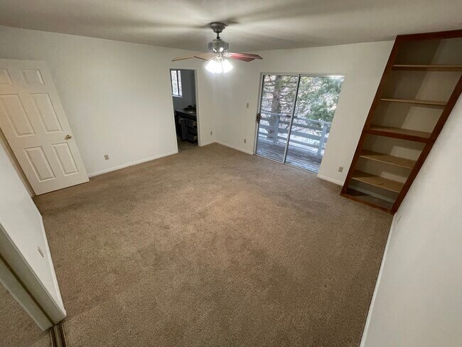 Building Photo - 928 Hemming Way