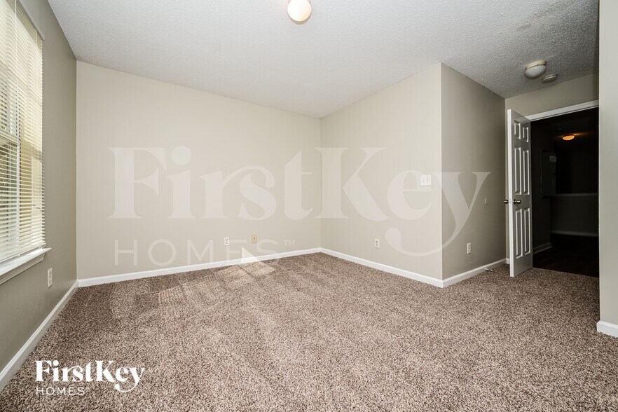 Building Photo - 2355 Brianna Dr