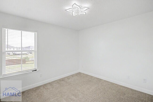 Building Photo - 206 Farnsworth Trl
